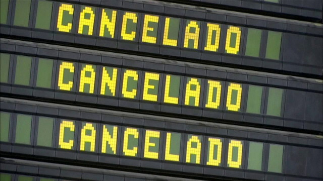 Vulcanul Cumbre Vieja a perturbat traficul aerian pe insula Tenerife. Situația este tensionantă și pe insula "La Palma"