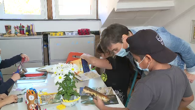 Aproape 1,4 milioane de copii din România abandonează școala din cauza sărăciei. Între timp, organizațiile se luptă pentru ei