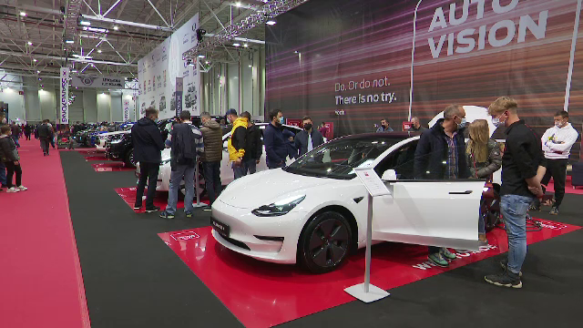 Maşinile verzi, vedetele Salonului Auto București. Prețurile pornesc de la 25.000 de euro