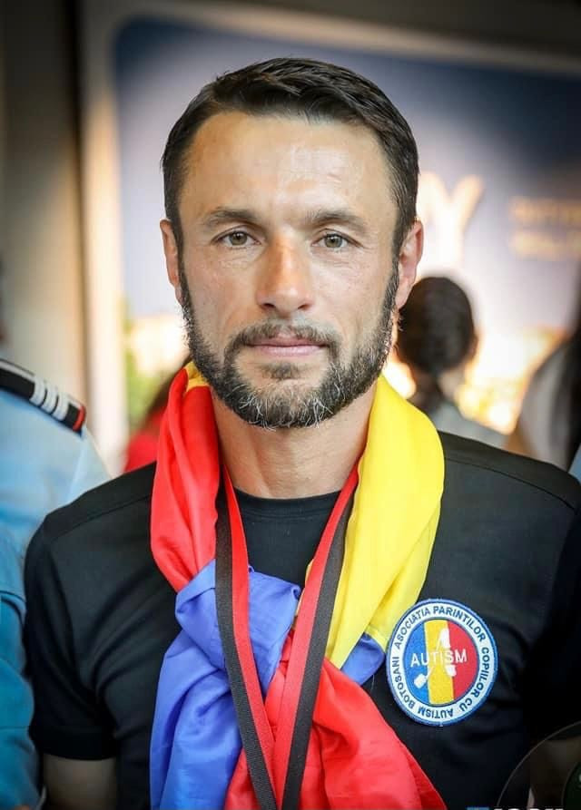 Povestea uluitoare a pompierului din Botoșani care a c&acirc;știgat ultramaratonul din Anzi. A alergat flăm&acirc;nd și cu hernie