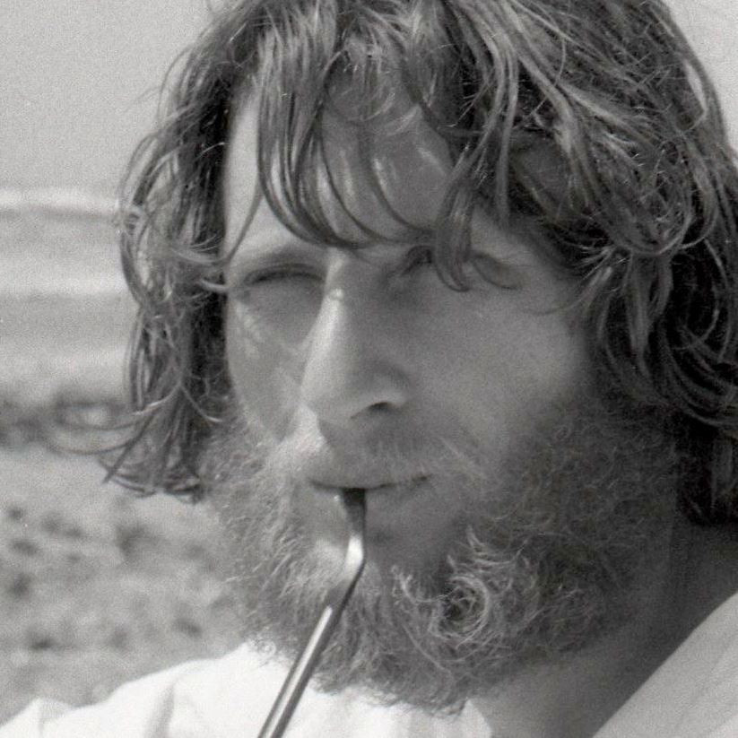 Preotul pro-vaccinare, atacat de un oficial al Bisericii: ”Unul singur dacă moare va avea legătură cu conștiința dvs”