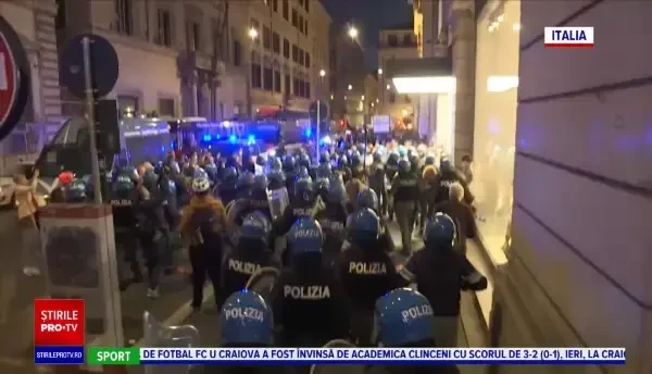 Proteste violente în Italia împotriva certificatului verde la locul de muncă, în timp ce Rusia are un record de decese