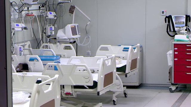 Niciun pat liber la ATI pentru bolnavii de COVID, în țară. Cele 1.772 de paturi, ocupate