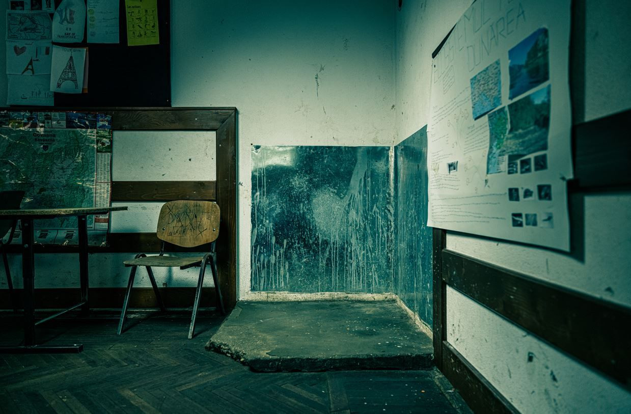 Folosești serviciul &ldquo;Livrare prin OLX&rdquo; și contribui la renovarea unei școli din Rom&acirc;nia