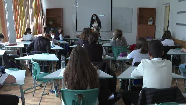 Elevii unei școli din Timișoara nu beneficiază de căldură în sălile de clasă și sunt trimiși acasă