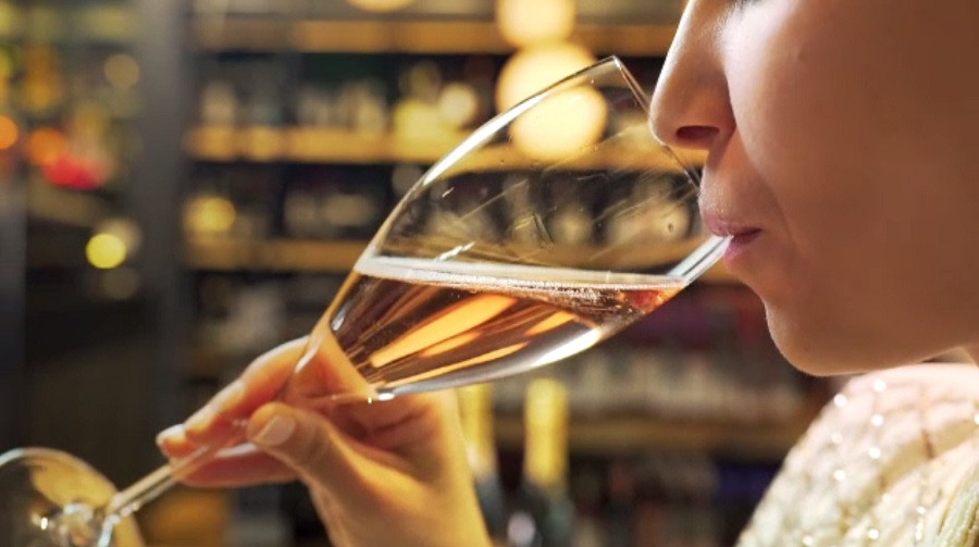 Vinul spumant românesc, la mare căutare în străinătate. În ultimii 5 ani, producția s-a triplat