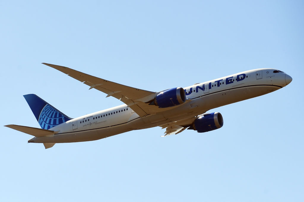 SUA investighează modul în care un Boeing 737-800 al United Airlines a pierdut un panou extern în timpul zborului