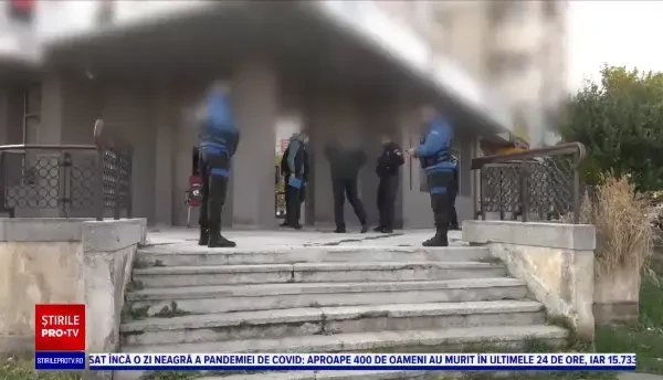 Bărbatul care a dat o spargere la o bancă din Brăila, căutat de polițiști. Ce sumă ar fi furat