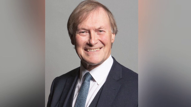 Înjunghierea mortală a deputatului britanic David Amess, calificată drept atac terorist. Ce arată ancheta poliției