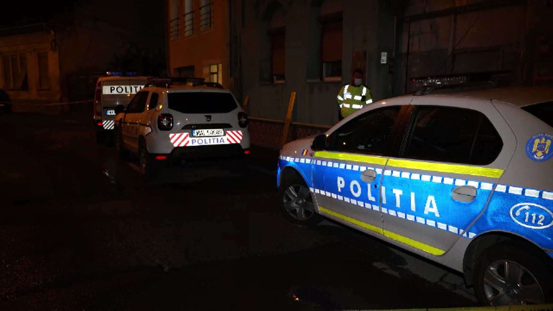 Un individ, dat în urmărire la nivel național, a fost împușcat de polițiști după ce a încercat să fugă