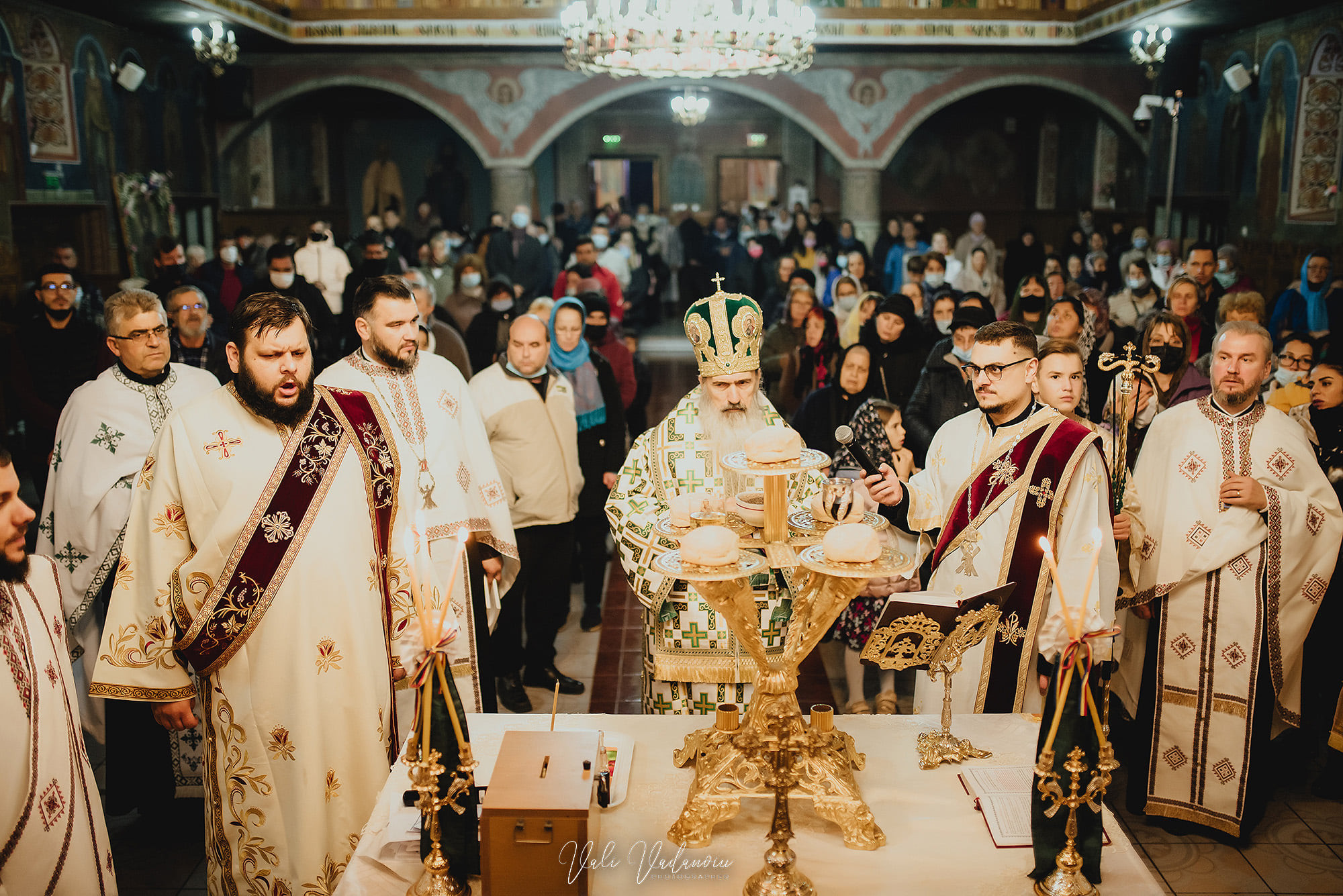 Pagina de Facebook a Arhiepiscopiei Tomisului, atacată de persoane necunoscute. Reacția Arhiepiscopiei