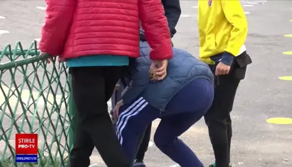Un profesor din Huși este cercetat după ce ar fi lovit în cap un elev: ”I-a dat cu pumnul”