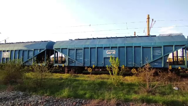 O joacă de copii se putea termina tragic, pentru un băiat de 15 ani din Bacău. S-a urcat pe tren pentru a-și face o poză