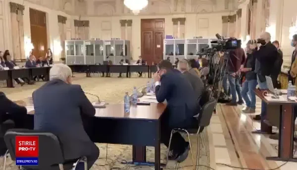 Frig în comisiile parlamentare. Politicienii rabdă în săli și au cerut aeroterme, pentru a se încălzi la audieri