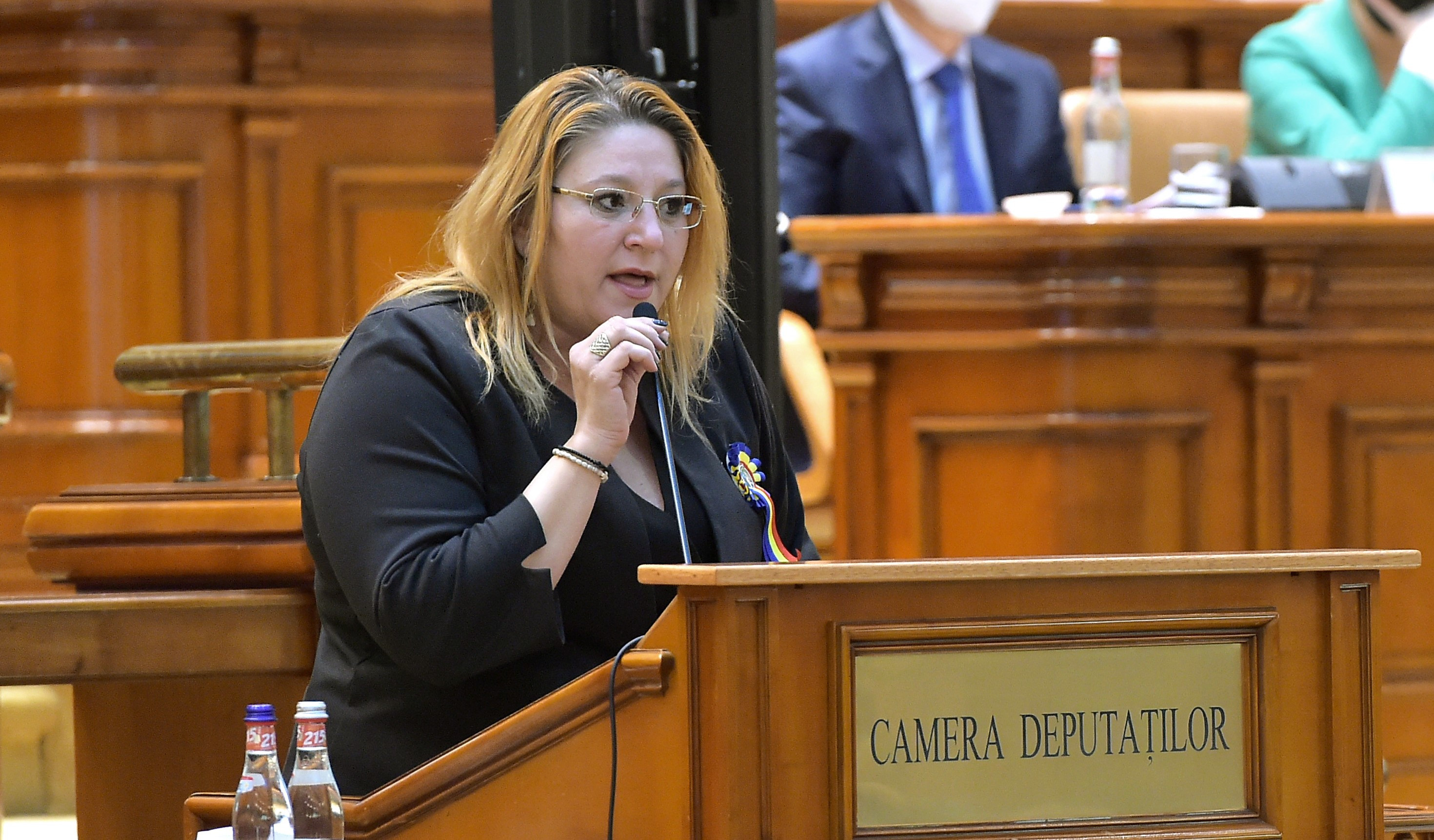 DIICOT preia un dosar care o vizează pe Diana Şoşoacă în legătură cu blocarea unui centru de vaccinare anti-COVID