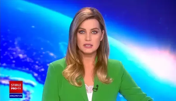 Două eleve au fost tâlhărite și agresate sexual de cinci adolescenți chiar în curtea școlii