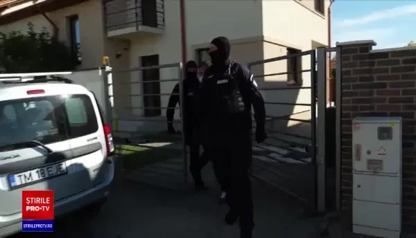 DIICOT Timișoara a descins la o „fermă” Bitcoin, după o înșelătorie între italieni