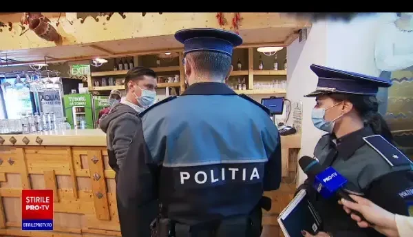 Mii de oameni care nu au respectat regulile din pandemie, amendați. Cum s-au folosit de certificate de vaccinare false