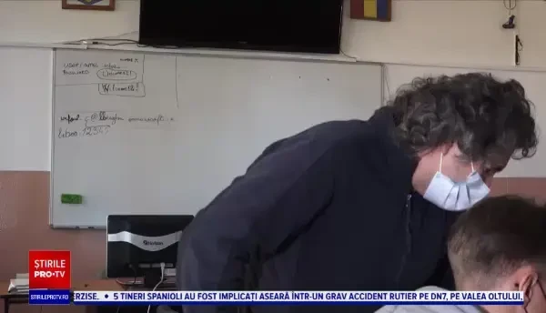 Scade interesul pentru limba engleză? Tot mai mulți elevi din România au început să învețe chineza