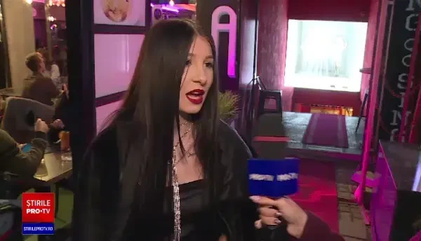 Cum intră unii tineri în barurile din Centrul Vechi al Capitalei: ”Există să iei vaccinul altcuiva”