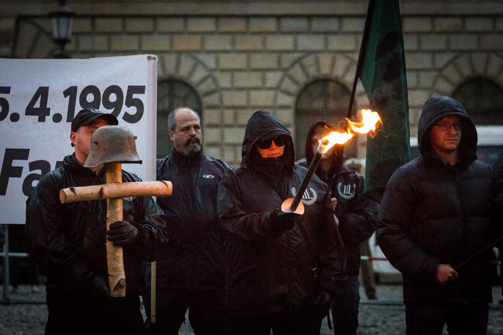 Poliția germană a oprit zeci de naziști înarmați să patruleze la frontiera cu Polonia