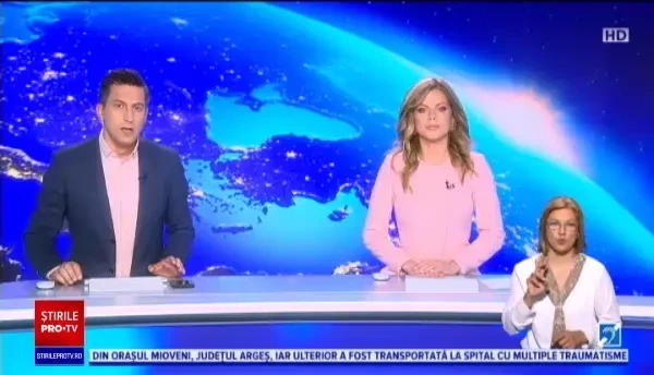 Concurs inedit în România. Zeci de câini nordici s-au întrecut pe malul râului Mureș