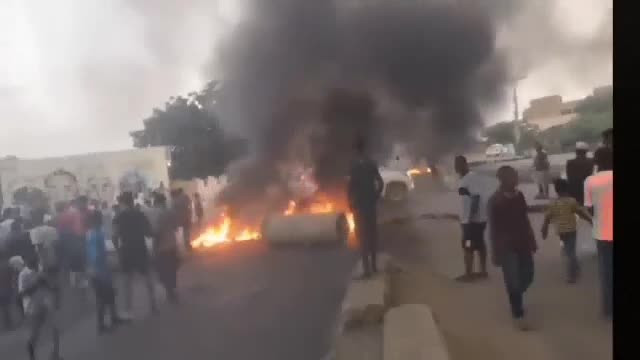 Trei persoane ucise şi 80 rănite de armată în timpul manifestaţiilor împotriva loviturii de stat din Sudan