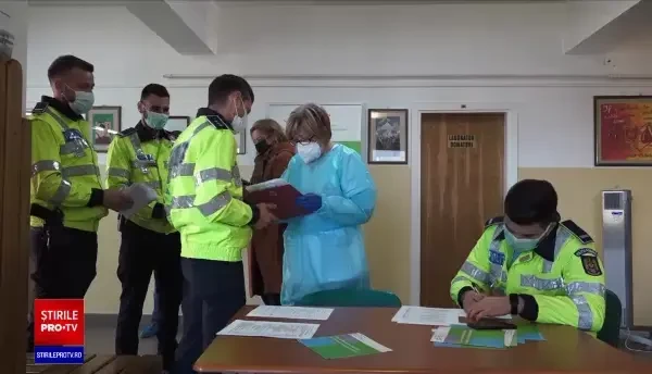 Polițiștii au donat sânge și plasmă pentru a ajuta bolnavii în nevoie. Fiecare doză poate salva trei vieți