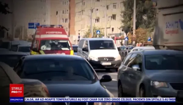 Tot mai multe familii cernite la porțile spitalelor. Copii rămași fără părinții uciși de COVID ajung în grija rudelor