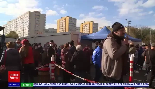 Coadă mare la centrul de vaccinare din Piața Obor. „M-au speriat în primul rând restricțiile”