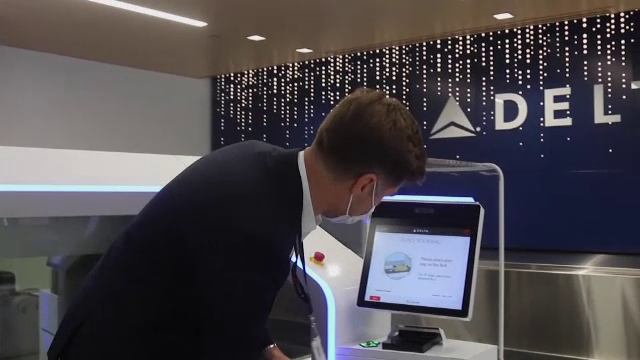 Sistem de check-in care se bazează pe recunoaşterea facială, dezvoltat de o companie aeriană din SUA