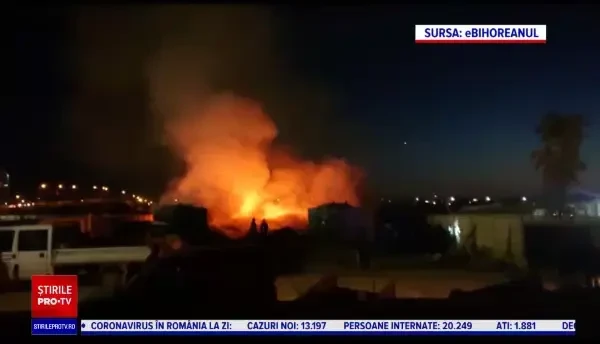 Incendiu puternic în Cimitirul Municipal din Oradea. Pompierii au intervenit de urgență