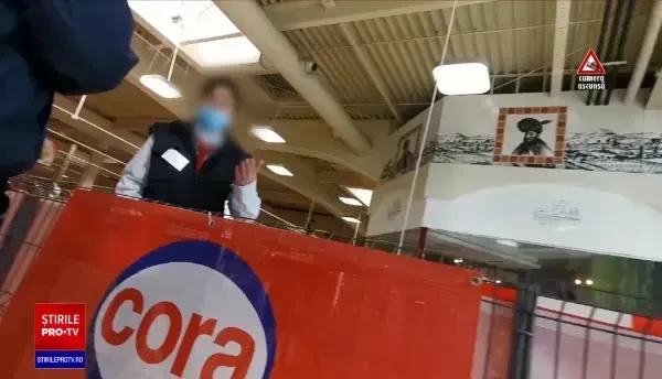 Centru comercial din Cluj-Napoca, amendat după ce a permis accesul persoanelor nevaccinate, prin culoare speciale