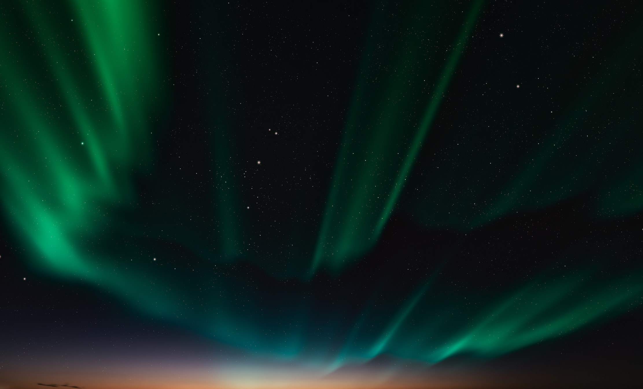 Aurora boreală ar putea fi văzută și din România în această seară