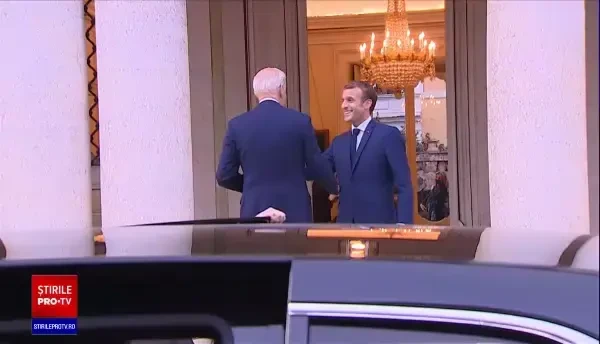 Summit cu surprize la Roma. Joe Biden, îmbrățișări și zâmbete cu Emmanuel Macron, după scandalul submarinelor
