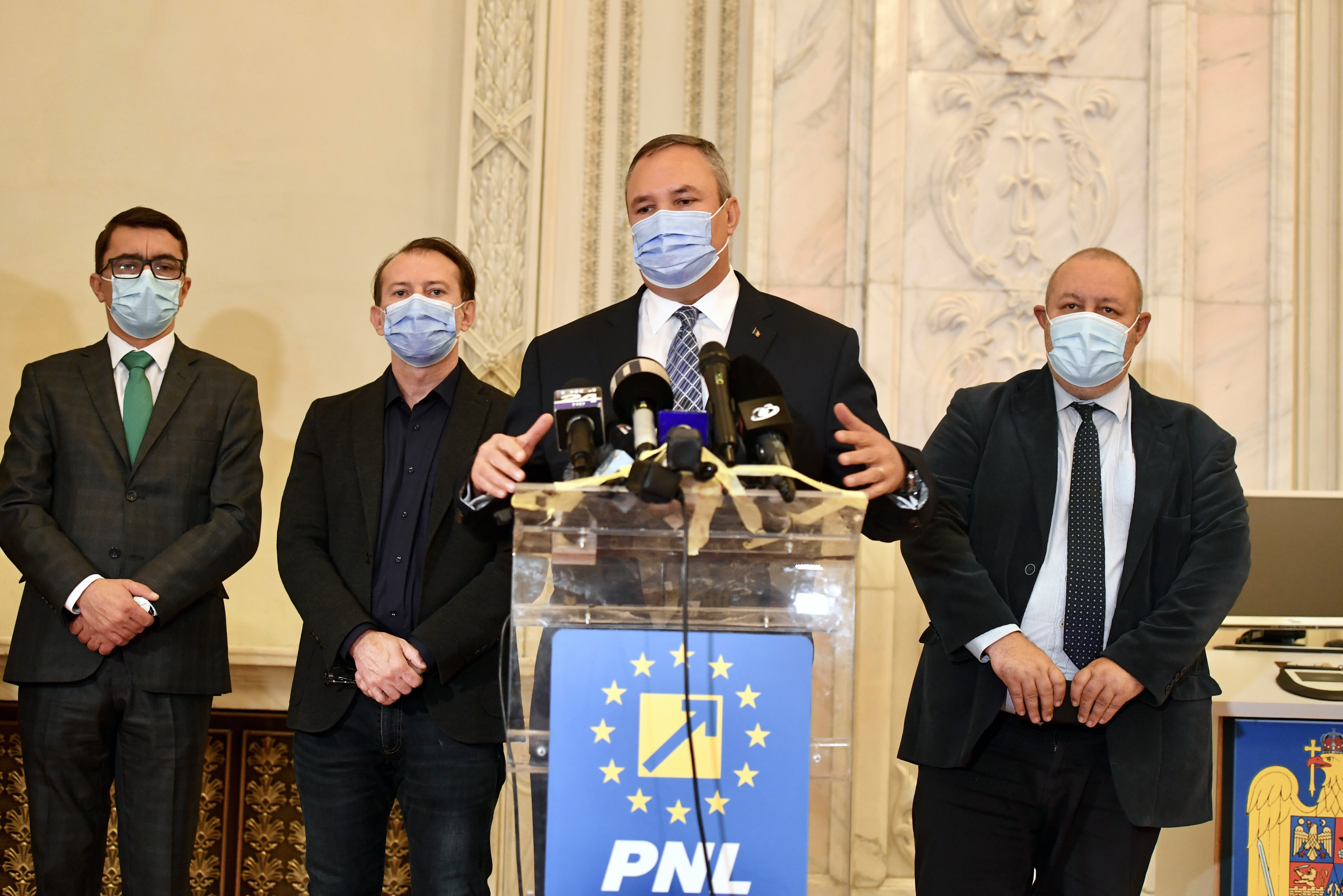 Program de guvernare PNL-UDMR. Ciucă vrea folosirea pe scară largă a certificatului de vaccinare