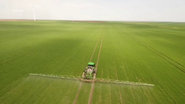 Prețul îngrășămintelor s-a triplat. Agricultorii fac față cu greu scumpirilor. „Cantităţile la hectar or să fie mai mici”