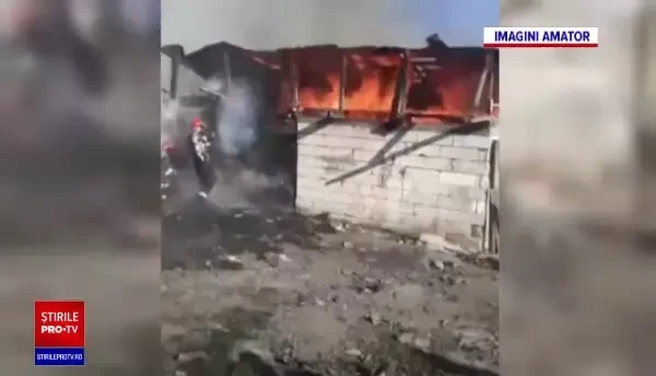 Doi frați în vârstă de 3 luni și 1 an au murit arși de vii în casă. Mama lor era la cumpărături