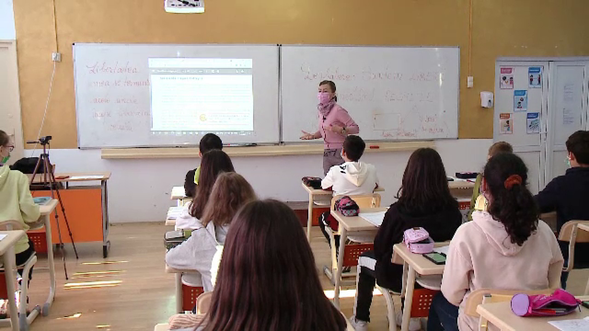 Noi materii la școală. Elevii sunt încântați: "Învățăm cum merge statul nostru, ce putem face, ce nu, ce pedepse putem primi"