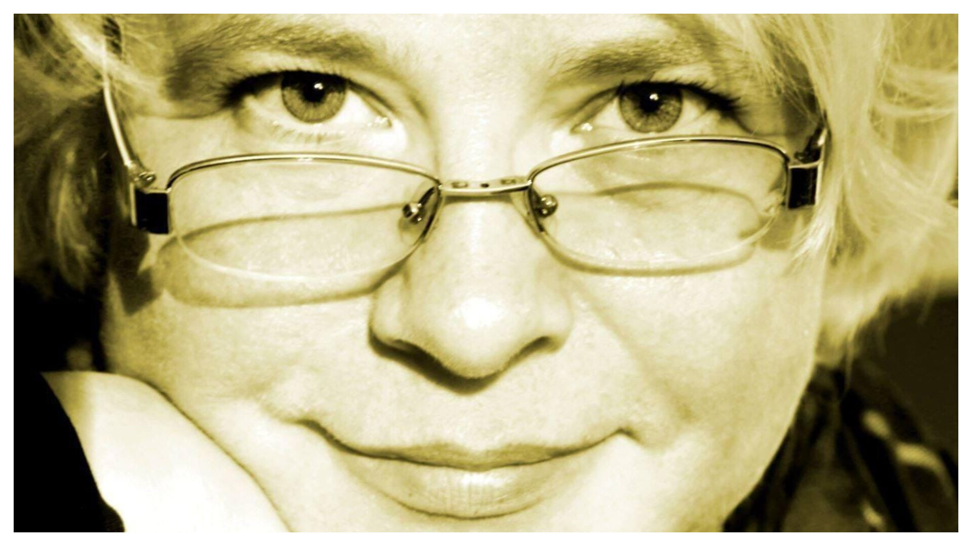 Poeta Carmen Steiciuc, managerul Teatrului „Matei Vişniec” din Suceava, a murit din cauza COVID-19