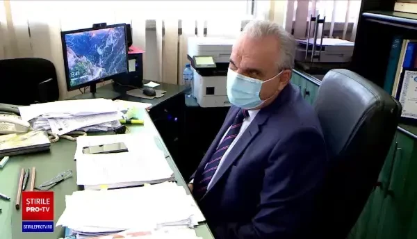 Iași: Persoanele cu COVID care nu și-au declarat contacții vor fi anchetate. Poliția a primit o listă cu 10 nume