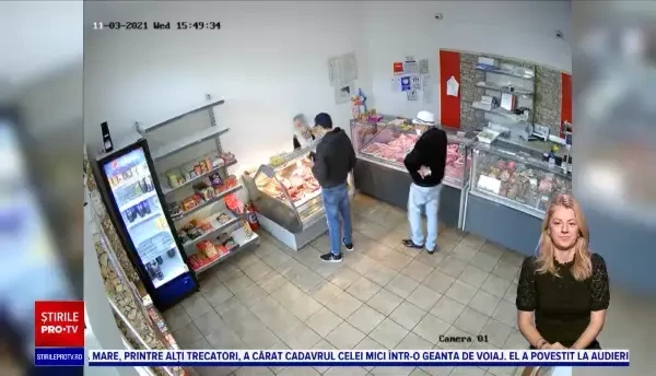 Metodele inedite prin care doi hoți au furat bani de la o vânzătoare. Totul a fost filmat de camerele de supraveghere