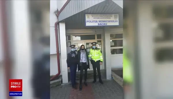 O tânără reținută după ce a furat carduri în Italia a evadat de sub escorta polițiștilor din Bacău. Ce făceau oamenii legii