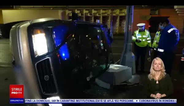 Bărbat de 73 de ani din Baia Mare, încarcerat într-o mașină răsturnată, după ce a fost lovit de o șoferiță de 69 de ani