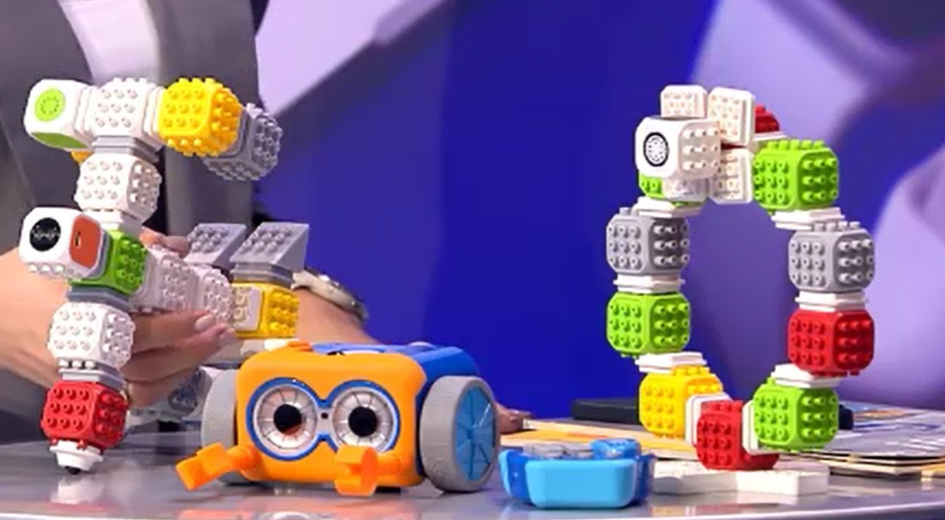 iLikeIT. Jucăriile folosite în metodologia STEAM au la bază predarea copiilor la patru discipline diferite