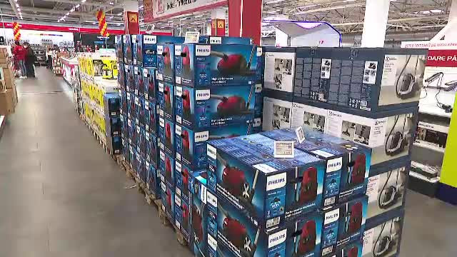 Black Friday a început deja. Ce oferte găsim prin magazine