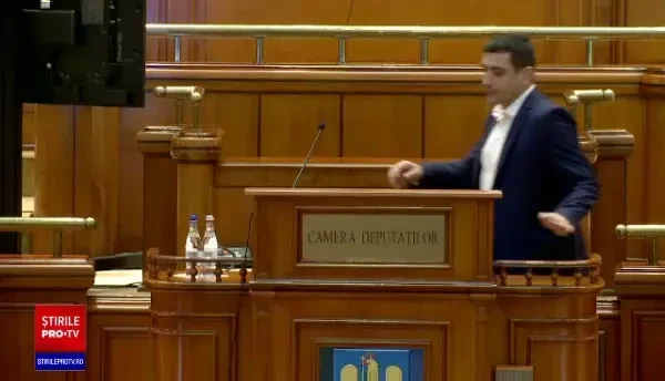 George Simion (AUR), în Parlament: ”Nu e bine să fiţi în stare de ebrietate când sunteţi în plen”