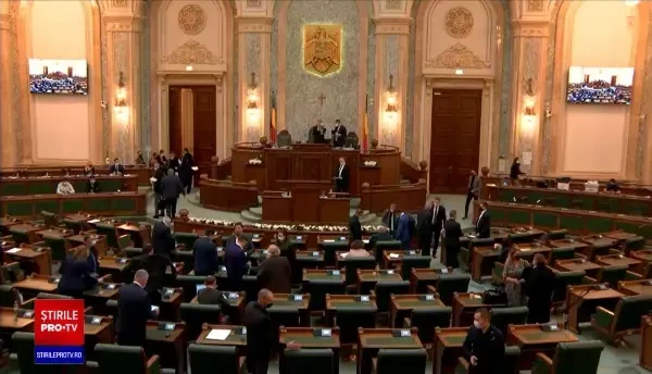 Parlamentarii iau în calcul ca testele Covid pentru angajații nevaccinați din domeniile esenţiale să fie plătite de stat