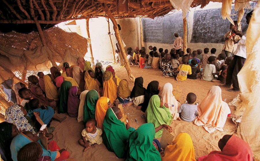 Incendiu violent într-o școală din Niger. Cel puțin 25 de elevi au murit