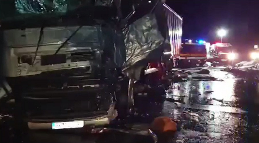 Accident grav în județul Brașov. O persoană a fost resucitată de medicii sosiți la fața locului